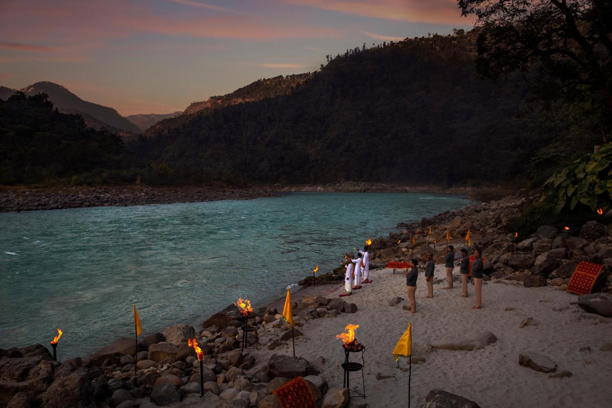 Hotel Anand Kashi By The Ganges Rishikesh - Ihcl Seleqtions Sirasu Exteriér fotografie